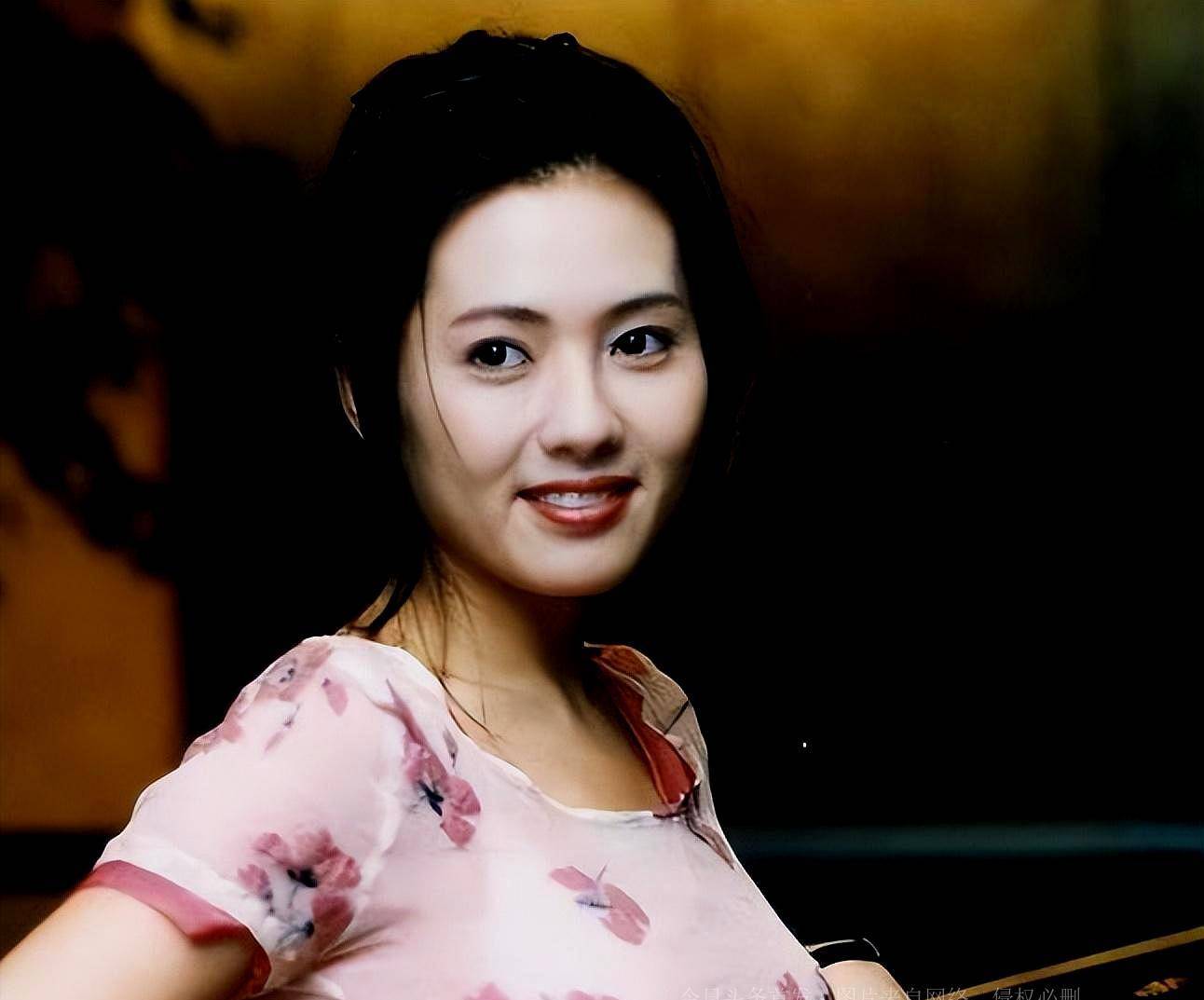 李丽珍三级片火遍大街小巷三点全露_故事_道德_明星