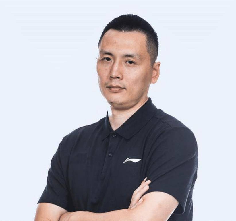 上海男篮换新帅,74-70取下开门红,新星张知垚砍19分 14篮板_比赛_卢伟