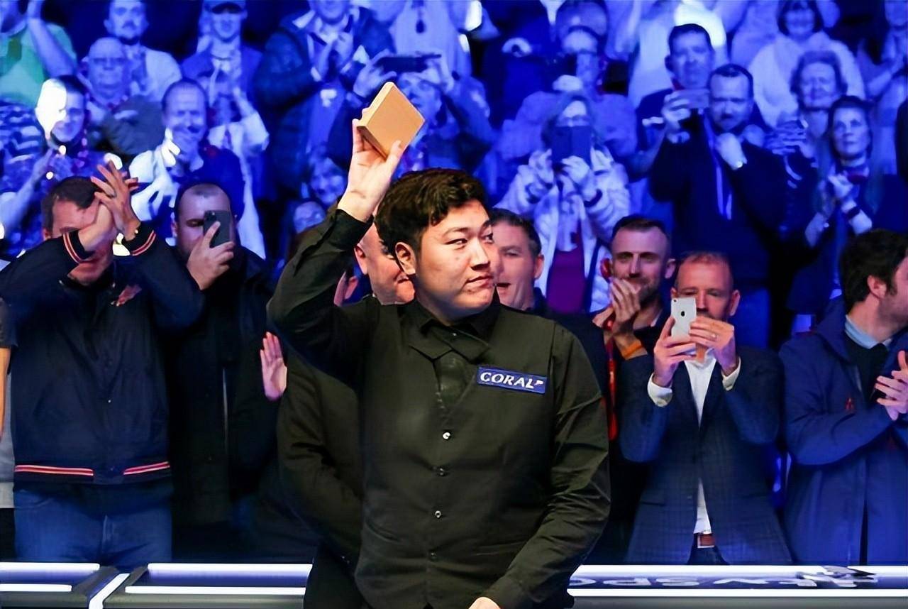 与前妻刚离婚一个月,迎娶越南新娘魔鬼身材_颜丙涛_斯诺克_比赛