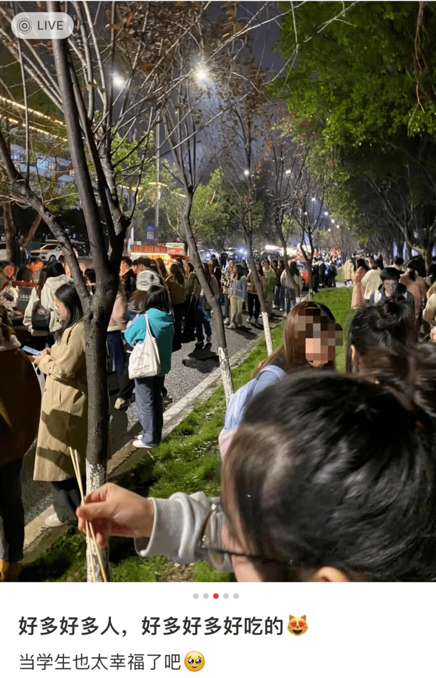 重庆这个地方，美味多到香遍整条街，去一趟改变了我的精神状态