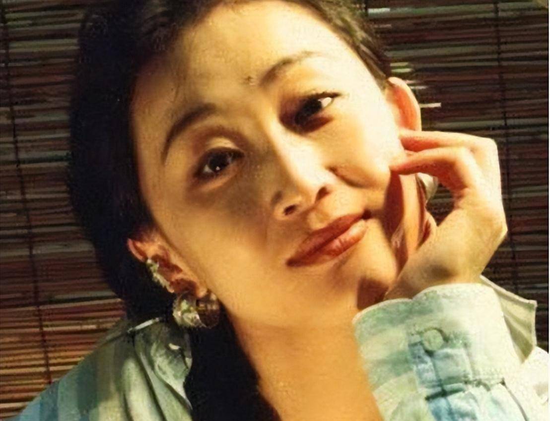 国家一级演员陈瑾:与亲哥哥相约一生不婚不孕,56岁从未恋爱_表演_生活