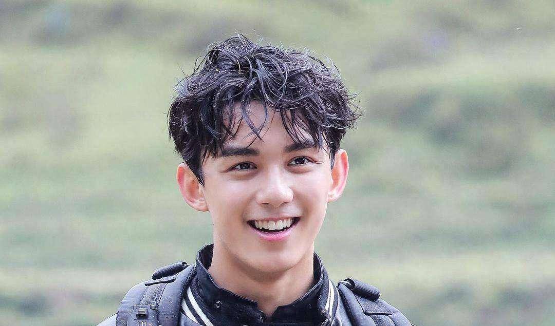 吴磊:海报被撤,直播被叫停,戏份被删,走到今天到底是谁的错?