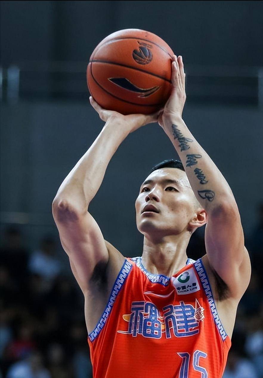 赵探长:陈林坚遭遇交通事故腿部受伤,可能赛季报销_比赛_福建_阶段