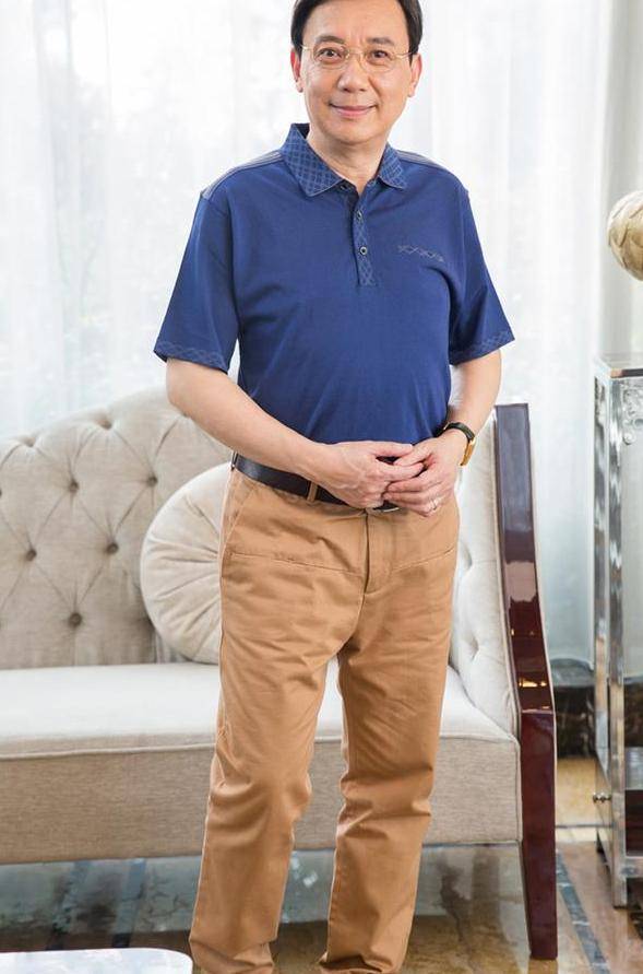 看看这些老爷爷,这样看起来更年轻_气质_服装_时尚