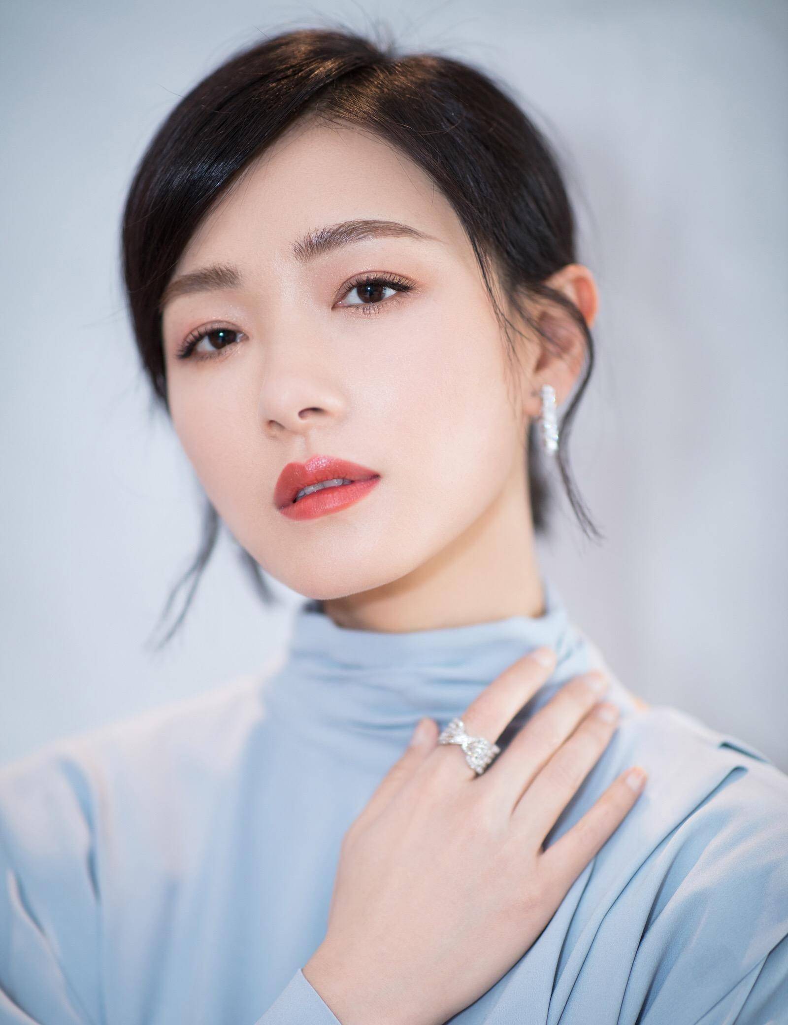 原创最干净女星!41岁万茜,清纯美丽从不炒作_观众_人们_作品