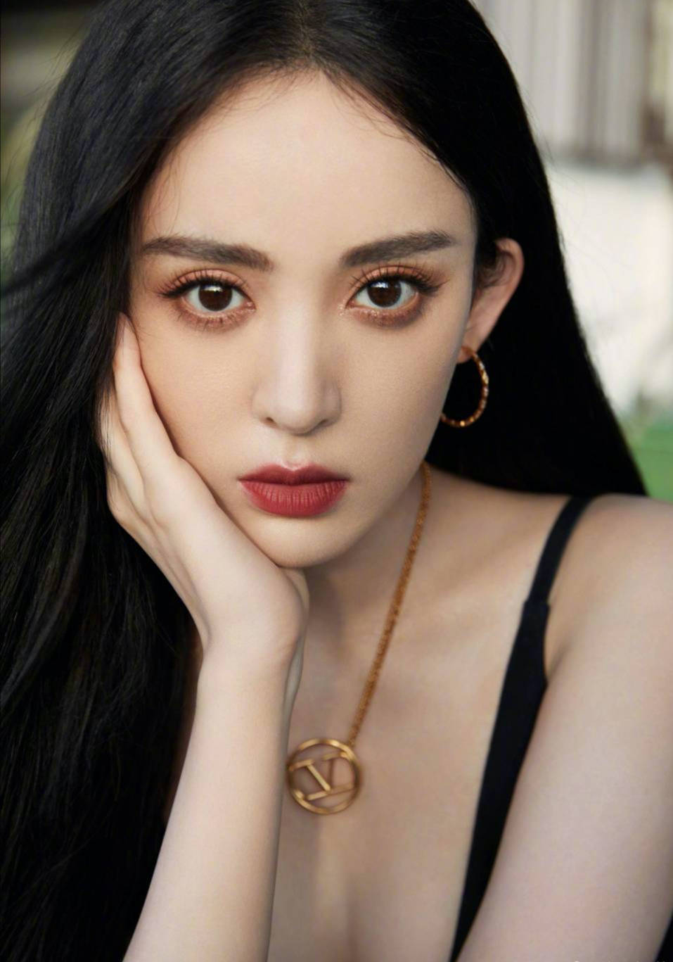 古力娜扎五段情无疾而终,演艺事业受创严重_恋情_张翰_冯铭潮