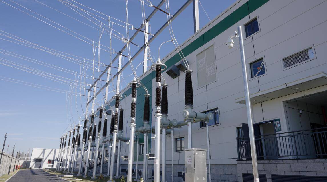站址位于宁波市余姚市中心城区北部朗霞街道,本期投运24万千伏安主变2