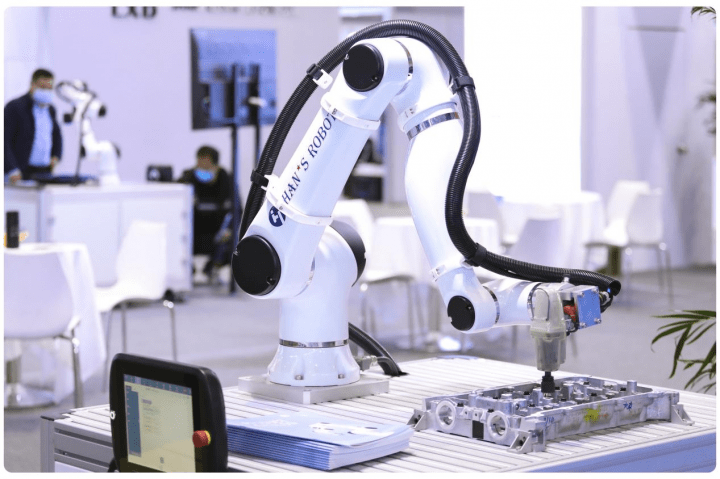 重点展示焊接,码垛,螺丝拧紧,大族机器人同时亮相4场大型展会_应用