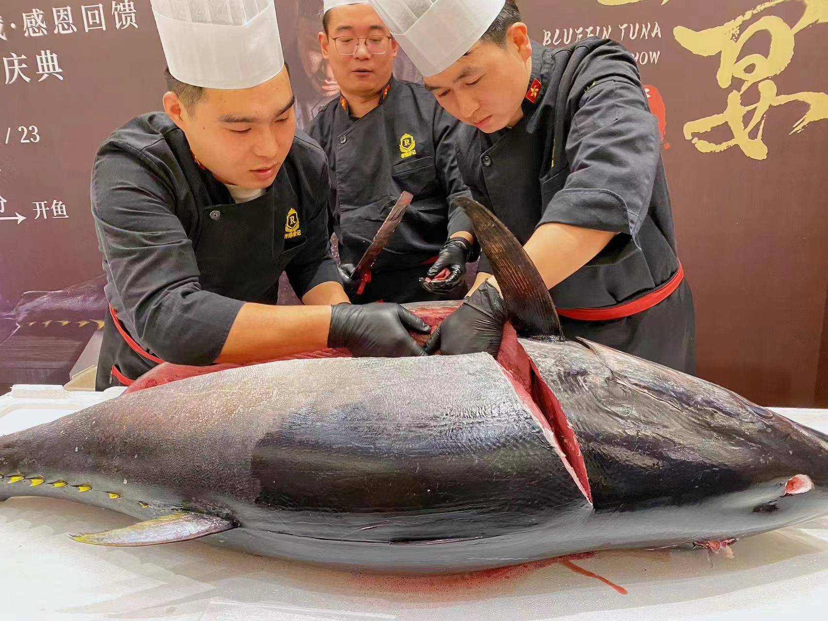 匠心三载感恩回馈香港荣记臻品荟三周年庆典福利开启