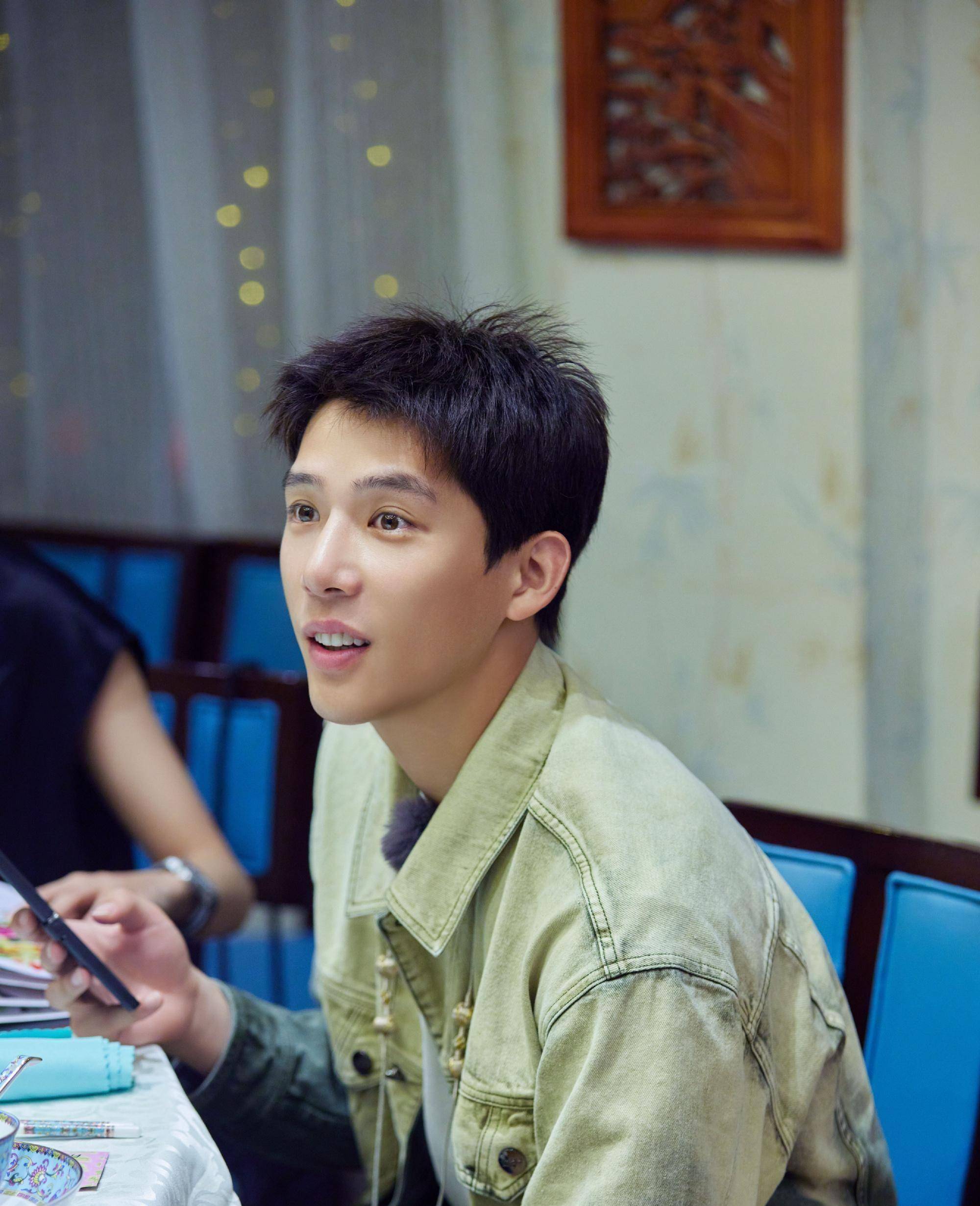 《花儿与少年》reaction,辛芷蕾说最近的事对王安宇很不公平_内容