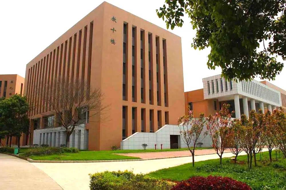 武汉科技大学怎么样?为治疗癌症创新疗法,科研实力架海擎天!_发展_霍