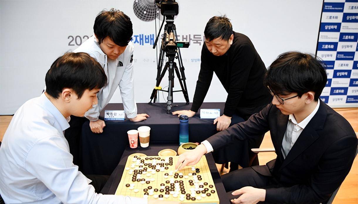 24围棋赛事:三星杯半决赛丁浩逆转胜朴廷桓,中国包揽冠亚_谢尔豪_进行