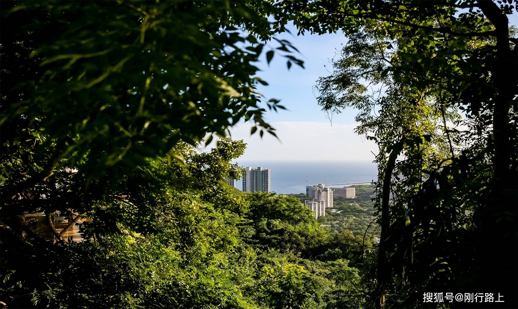 三亚鹿回头风景区,被称为"鹿城"的象征之一,免门票啦_小时候_青年