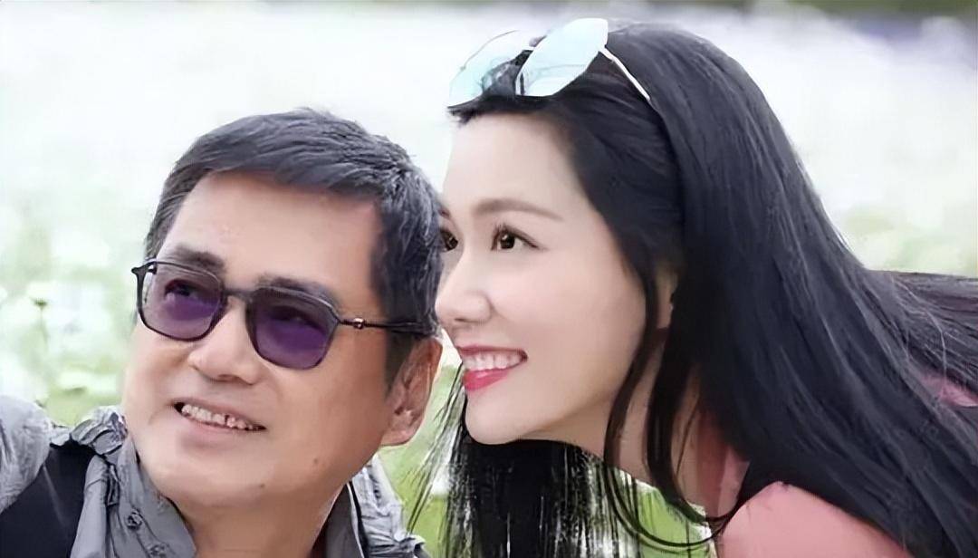 汤镇宗的老婆图片