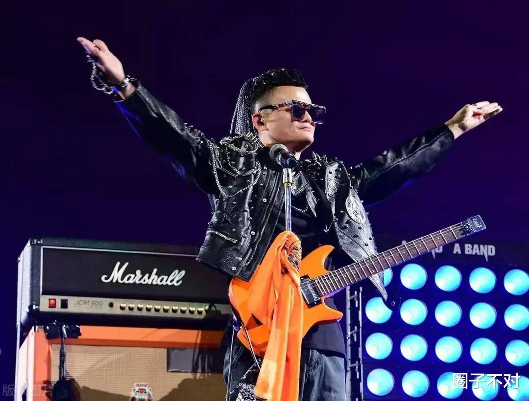 58岁马云近况曝光,已垂垂老矣,头发花白就像一位佝偻老人_一家_莫利