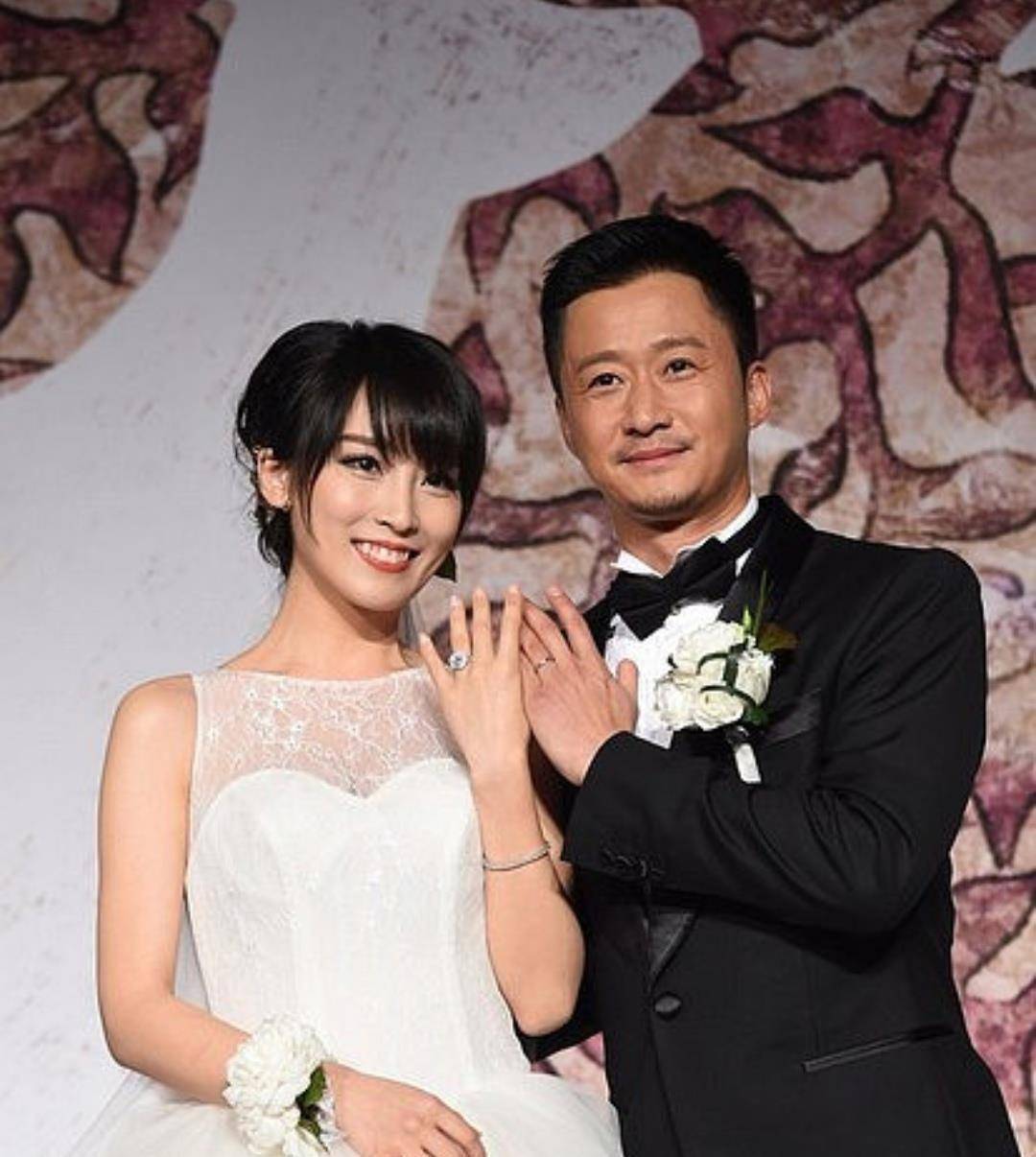 曝二字影帝在ktv卫生间出轨嫩模,胡军,沈腾,均躺枪_阿飞_靳东_孩子