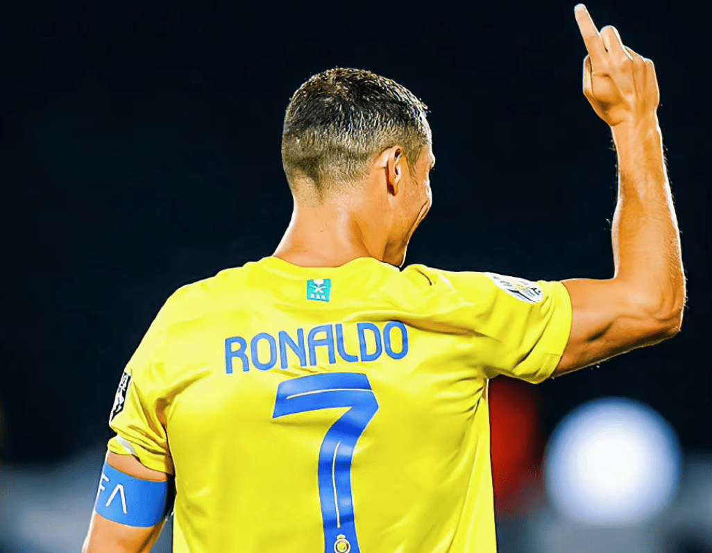 伟大的3-0,c罗缔造重大里程碑:历史第1人,神仙吊射太惊艳了_胜利