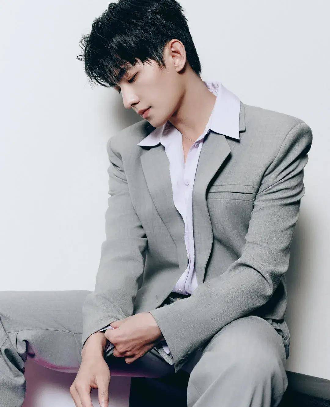 24娱乐瓜:吴亦凡王一博成毅杨洋朱一龙金晨刘诗诗王鹤棣白鹿_活动