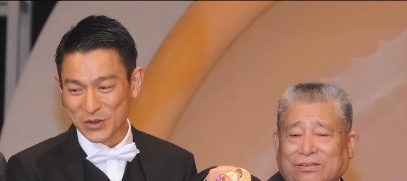 刘德华父亲去世,天王保重身体,节哀,老人家一路走好_华仔_父母_家人