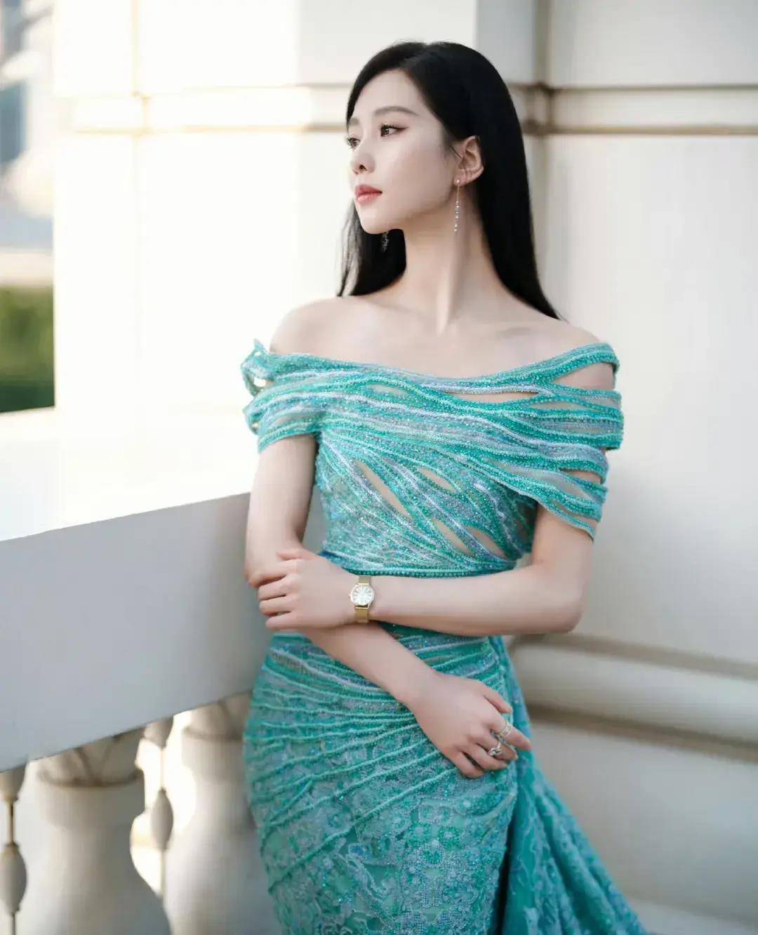 25娱乐瓜:王一博任嘉伦张颂文刘诗诗金晨宋轶许凯景甜王鹤棣_造型