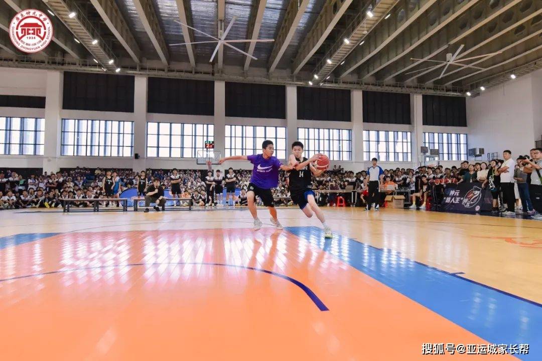 篮球名将朱芳雨亮相仲元——广东仲元中学科技体育艺术月活动