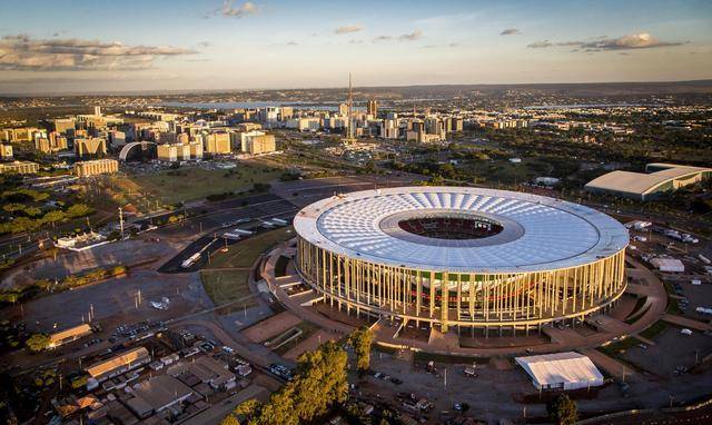 为了经济发展均衡发展进行迁都:巴西迁都,纯属是为了经济发展.