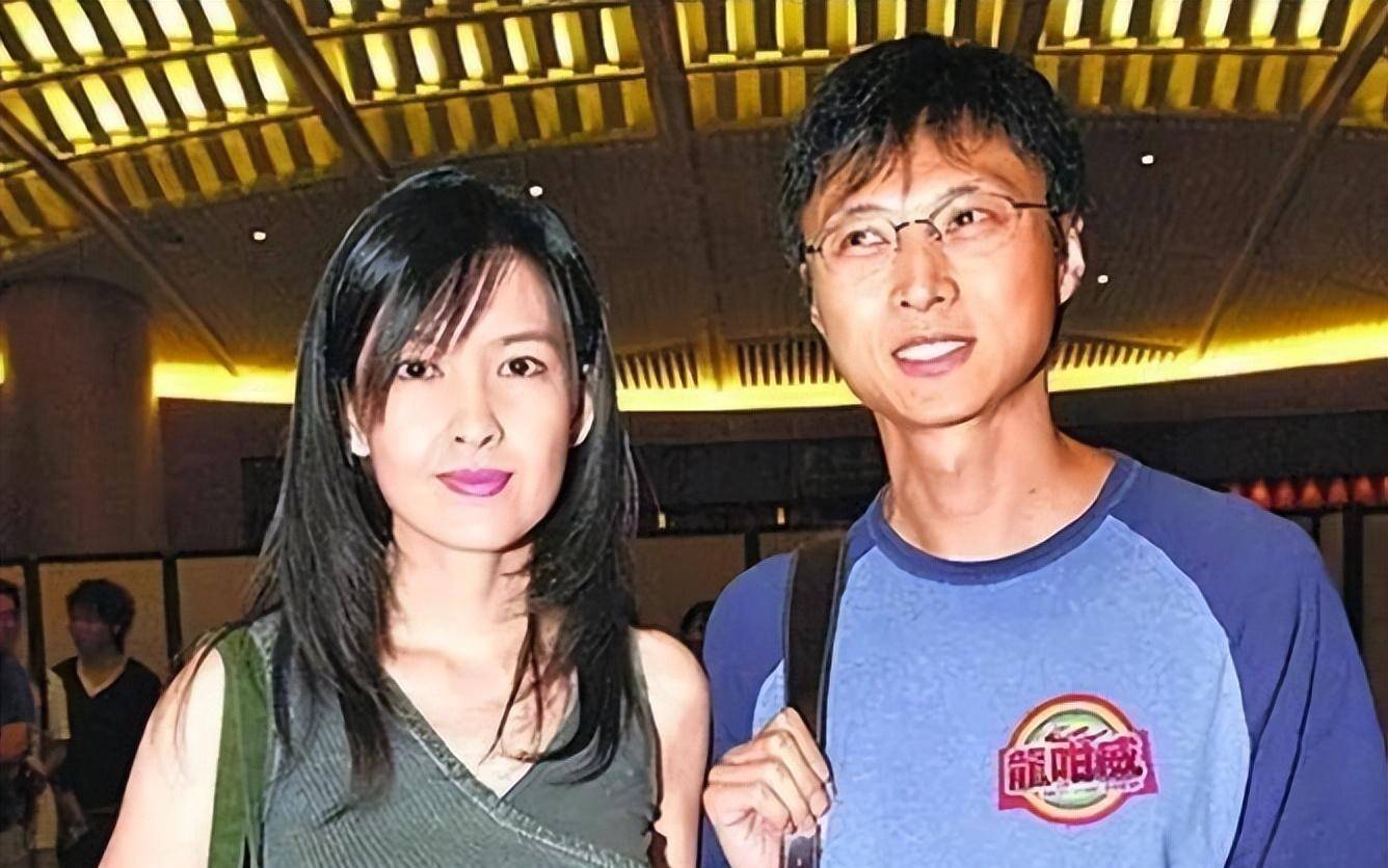 周慧敏的集邮史,人前玉女人后狂野,内幕令人诧异_吴君如_香港_合作