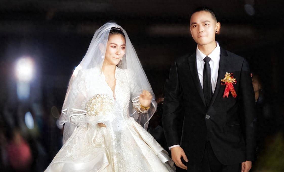 张恒远遗孀毕夏:两年里失去母亲和丈夫,和儿子带着泪水坚强生活_汪峰