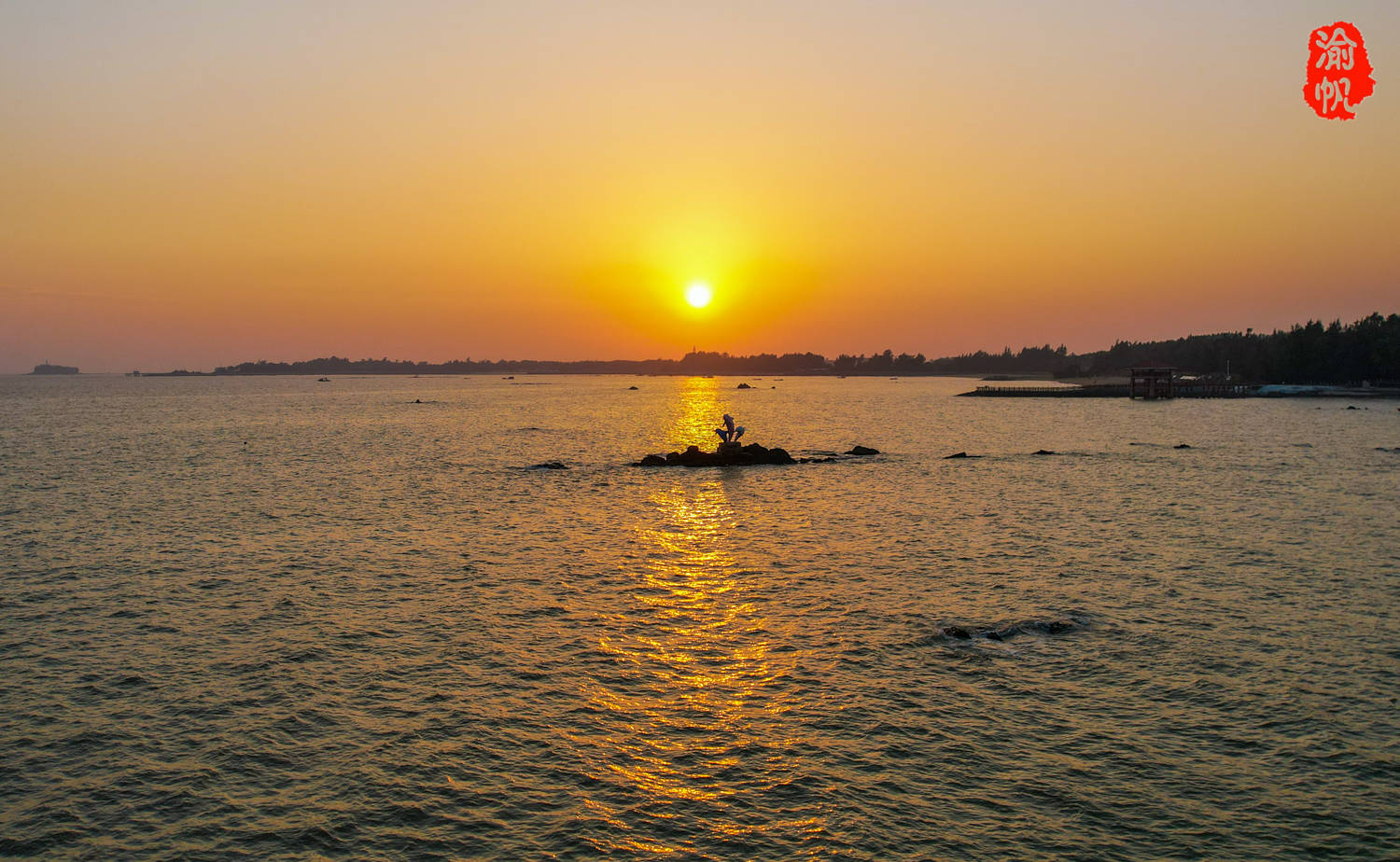 钦州三娘湾,乘船出海观赏海上大熊猫,兴尽归来遇上醉美夕阳