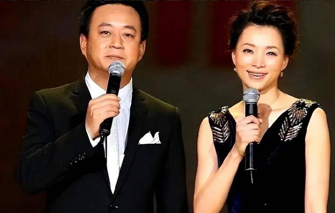 北京时间11月24号晚上:央视著名主持人董卿传来最新消息_赵忠祥_电视