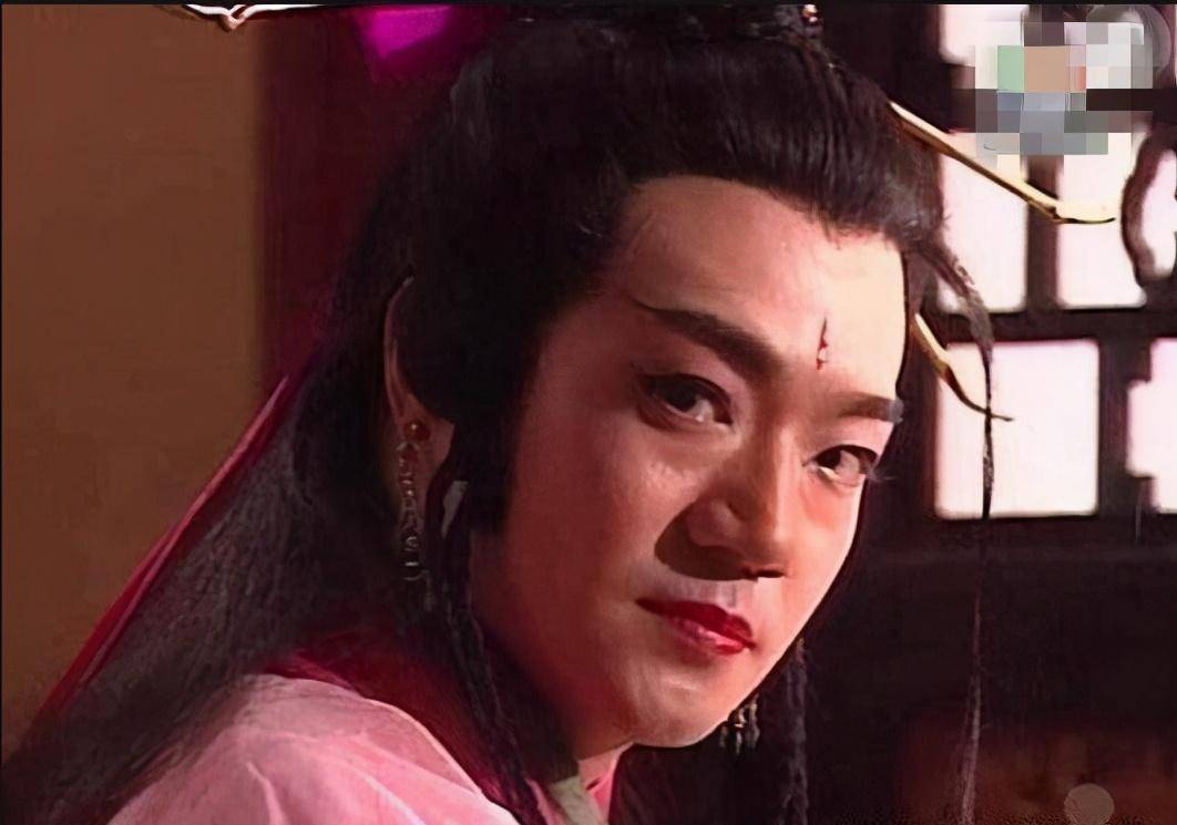 5个版本的"东方不败",林青霞最经典,他最"搞笑"_原著_任盈盈_鲁振顺