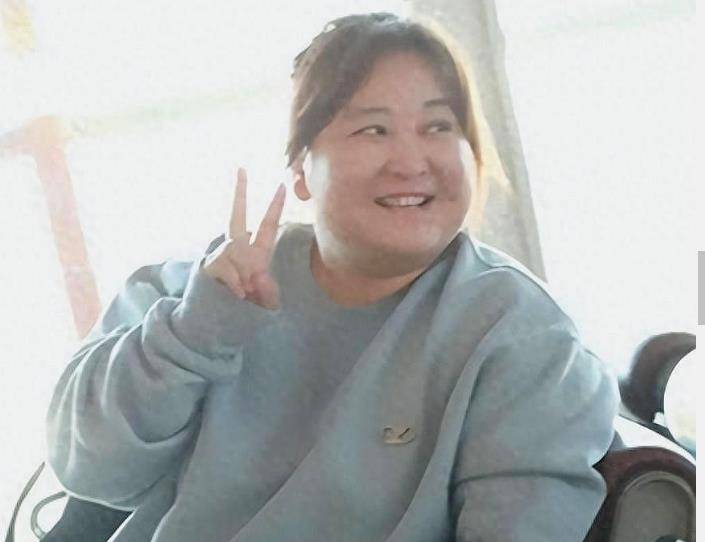 "失踪"半年后,为戏减重的贾玲,打脸了多少流量明星?_表演_喜剧_母亲