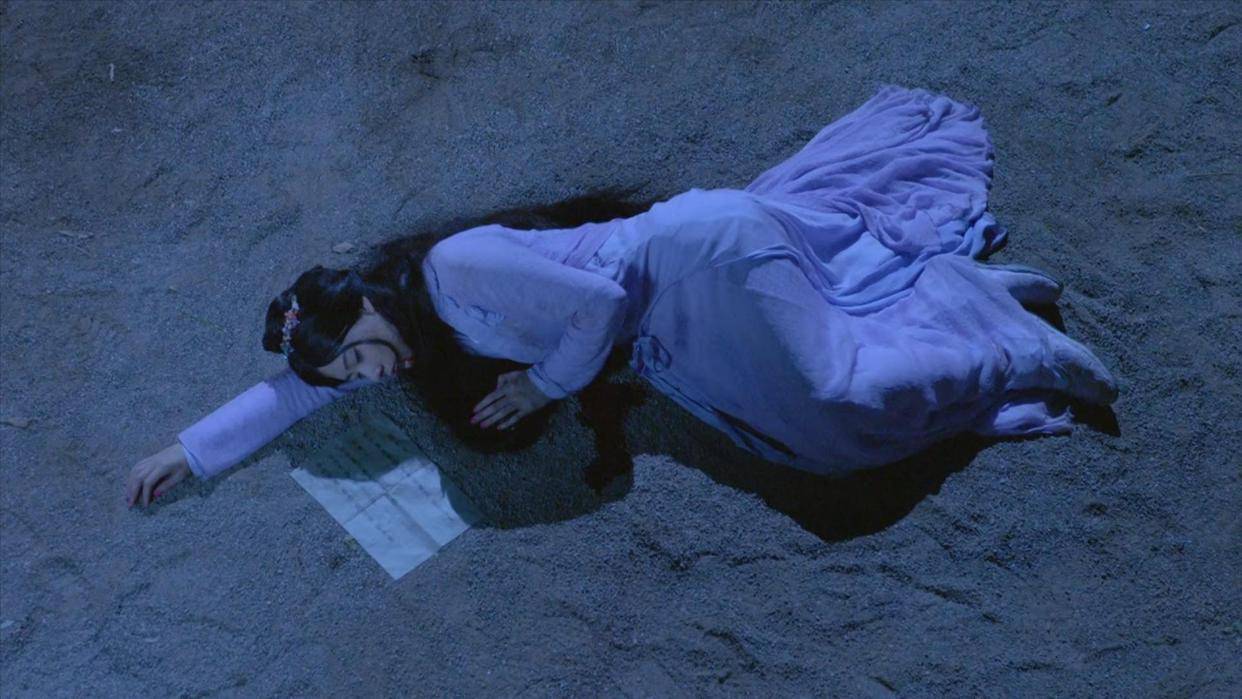 楚乔传中,锦烛的发型不只是中分长发那么简单,其中蕴藏了奥秘.