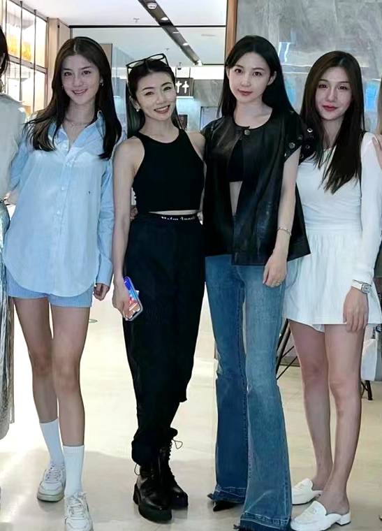 网曝潘玮柏宣云将到巴厘岛补办盛大婚礼,婚庆摄影师:就在这几天_方媛