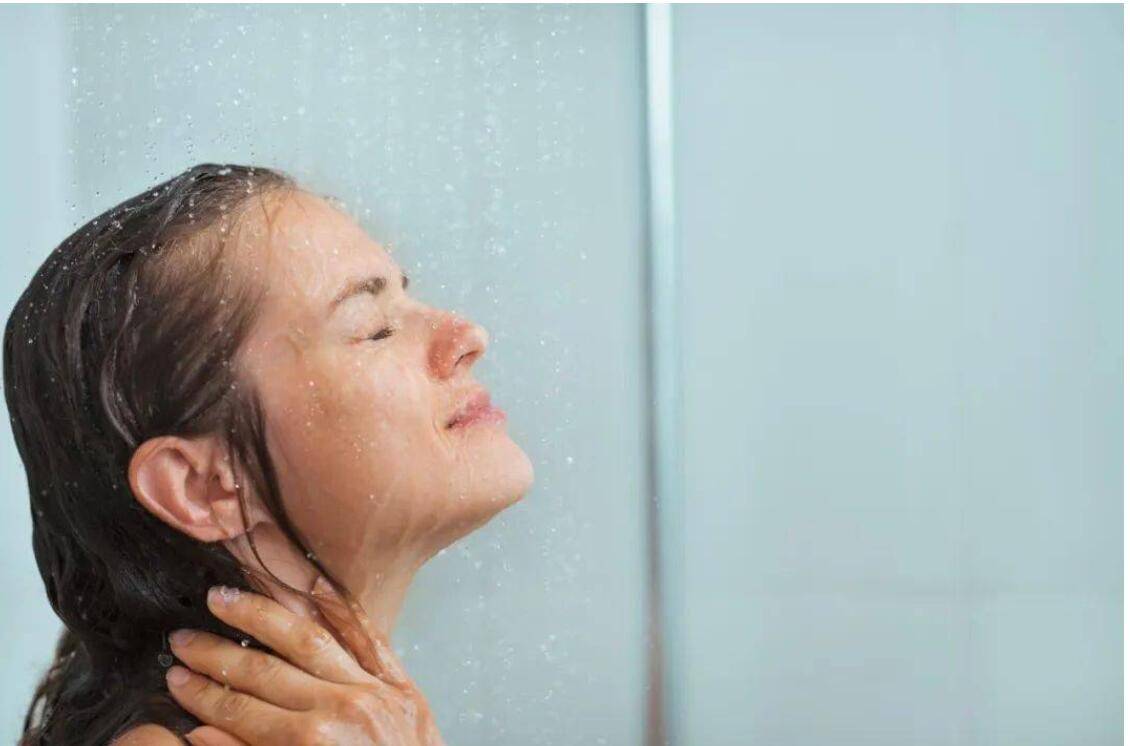 整个冬天在洗冷水澡,坚持下来是一种什么样的感觉?_挑战_生活_黄强