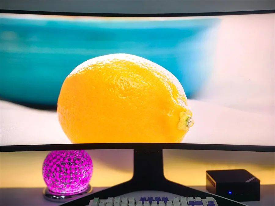 懂显示器的为什么选带鱼屏,不吹不黑说说雷鸟Q8显示器使用感受