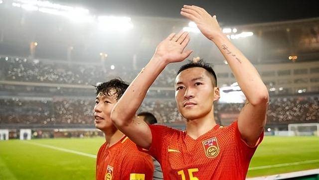 范志毅点评一针见血,他就不该上_比赛_球员_足球