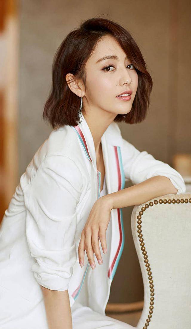 佟丽娅首谈离婚现状,一句话说出当今妈妈们心声,职场女性不容易_问题