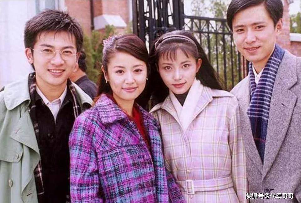 美女演员李钰：33岁患癌症去世，穿婚纱下葬，男友送13字挽联让人泪崩 