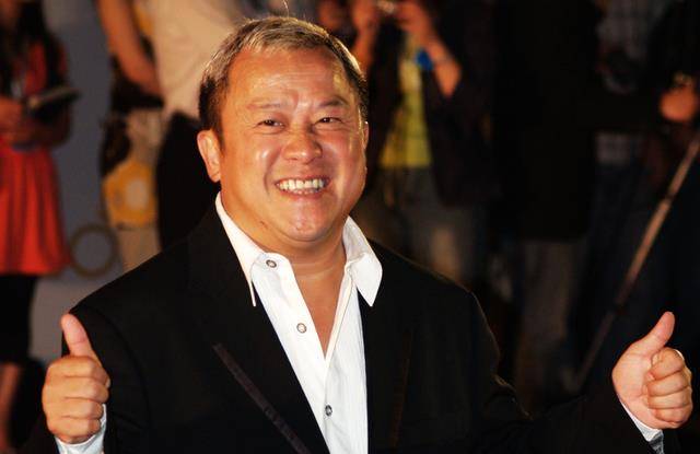 此次事件也迫使70岁的曾志伟永久走下"神坛".