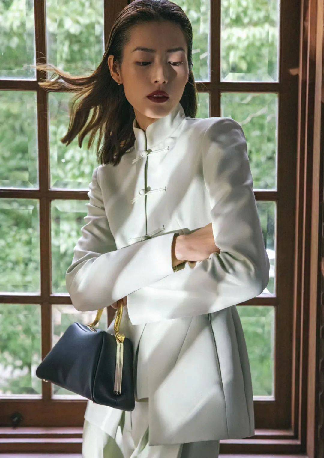 刘雯肆「 ao yes」新中式小众潮流ao yes,由创意媒体人王颖超与业于