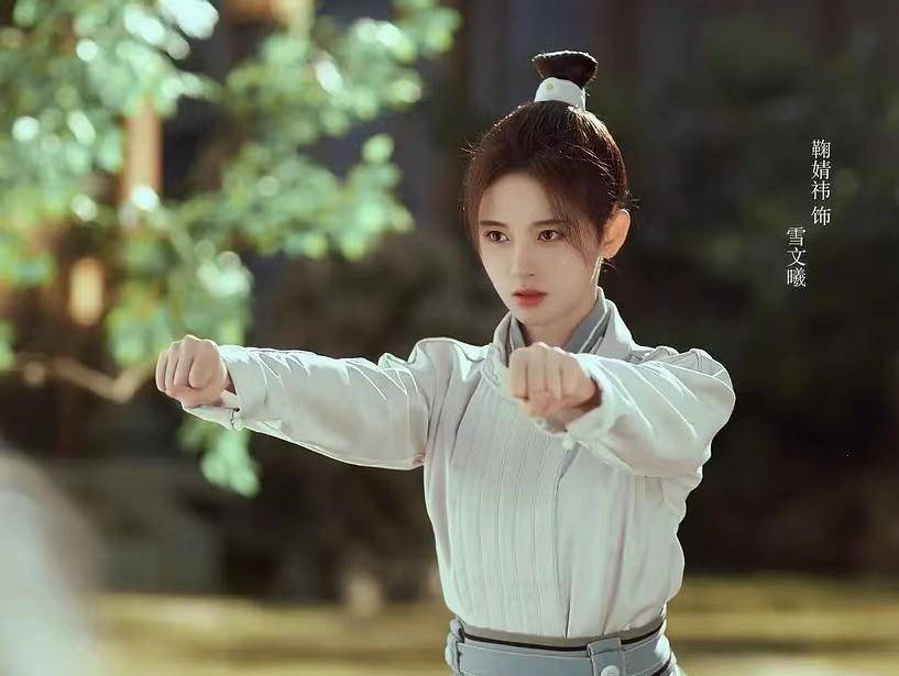 舍不得科技眉,腻子脸,就别硬演"女扮男装"了,你是当观众瞎吗_景甜