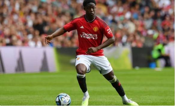 加里·内维尔(gary neville)在周日晚上的成熟表演后对科比·梅努