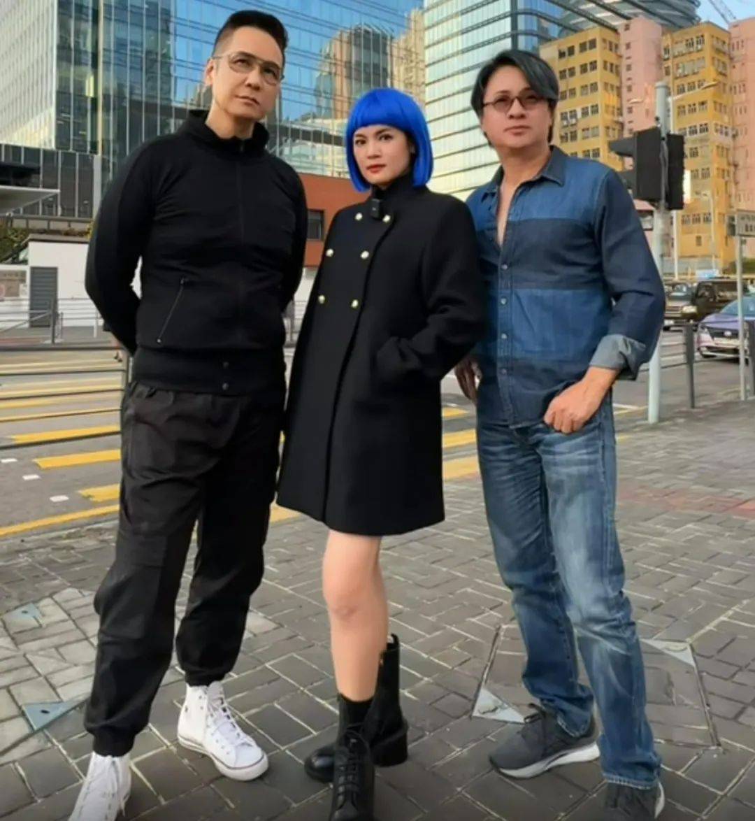《僵尸》主演25年后再合作:有人已退圈多年,有人成"酒吧唱将"_梁碧芝