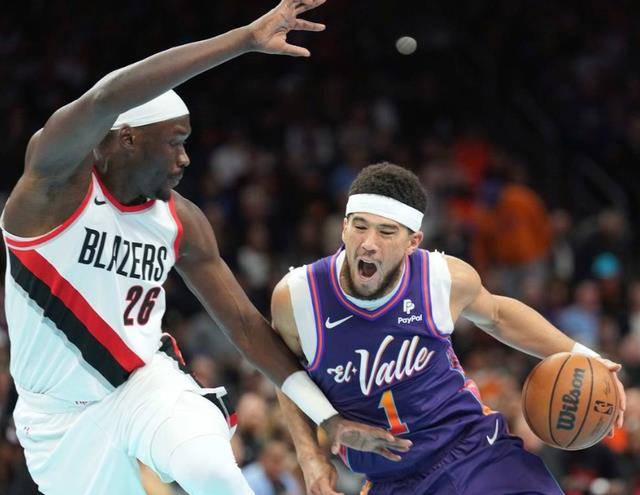 艾顿显暖心一幕,布克谈保罗摊牌!