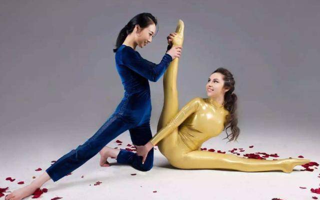 中国第一柔术女王,连破两项吉尼斯记录,用完美身姿,闪亮世界!