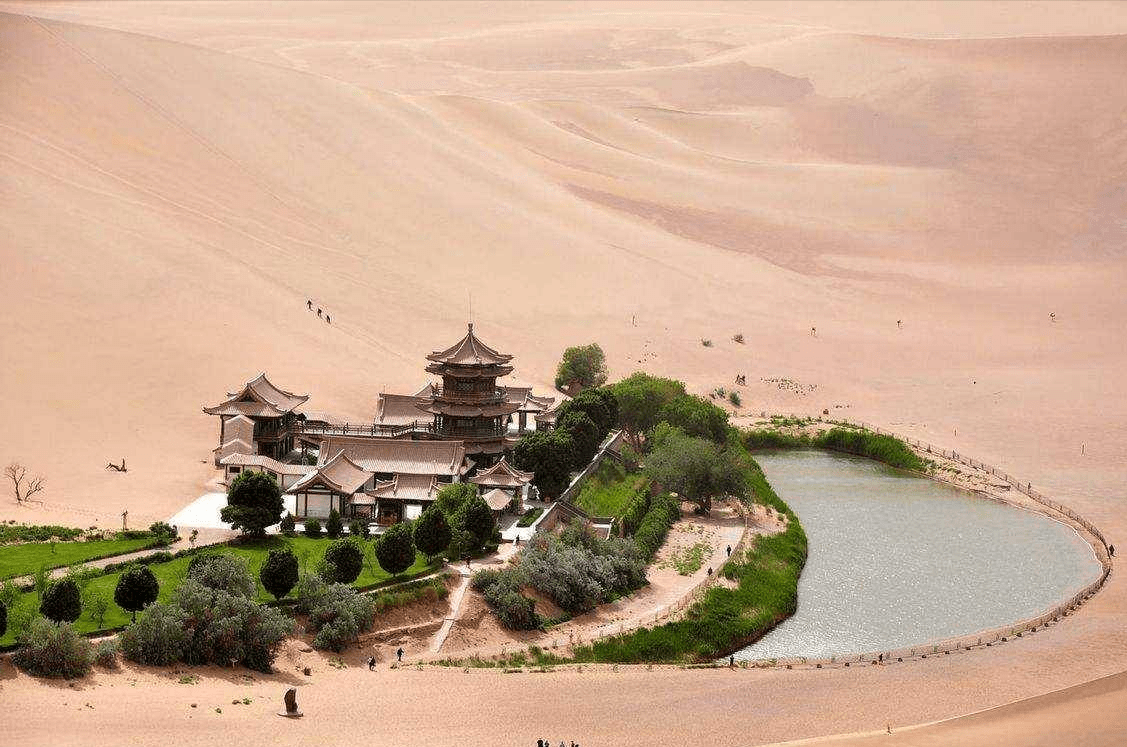 为了一个沙漠“小池塘”,投资了47亿还年年送水,有必要吗?(图4) 为了一个沙漠“小池塘”,投资了47亿还年年送水,有必要吗?(图4)