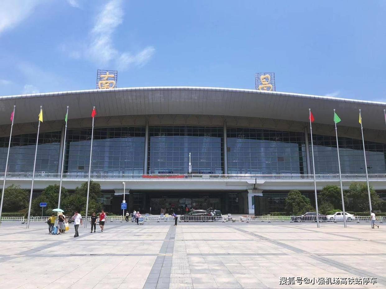 南昌机场停车费一天多少钱_小时_停车场_周边