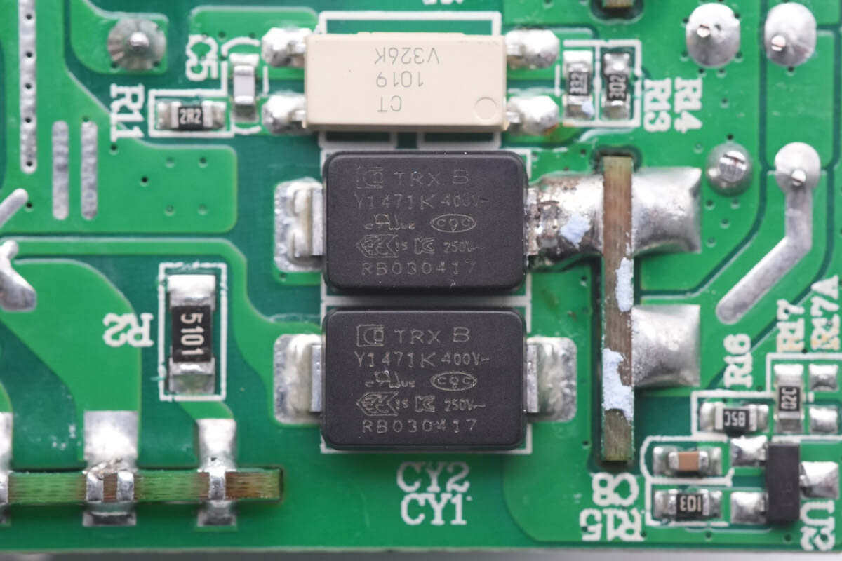 全国产方案加持,小巧高效,安克新款67w氮化镓充电器拆解_焊接_输出