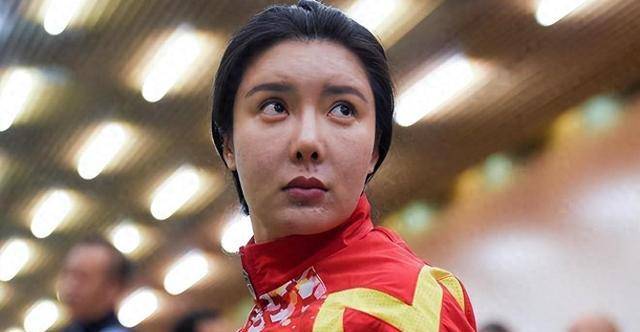 奥运冠军杜丽近况:年过40仍韵味十足,从满脸痘蜕变成颜值女神_训练